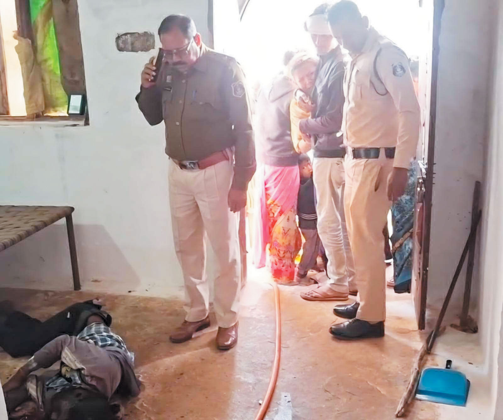 दो सौ रु. के लिए छोटे भाई की हत्या कर आराम से देखता रहा टीवी