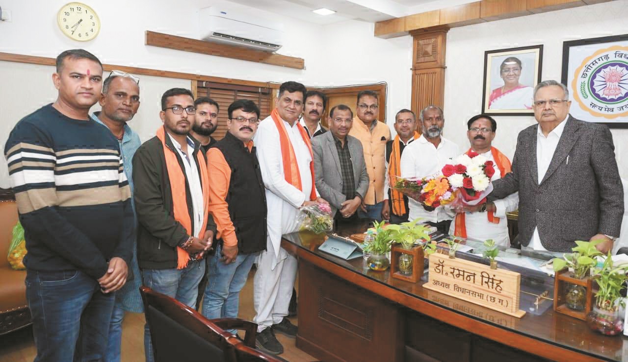 किसान मोर्चा के पदाधिकारियों ने विस अध्यक्ष से चर्चा की