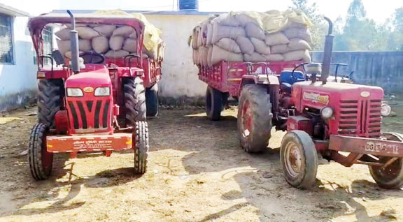 राइस मिल से धान खरीदकर समितियों में खपाने का खुलासा