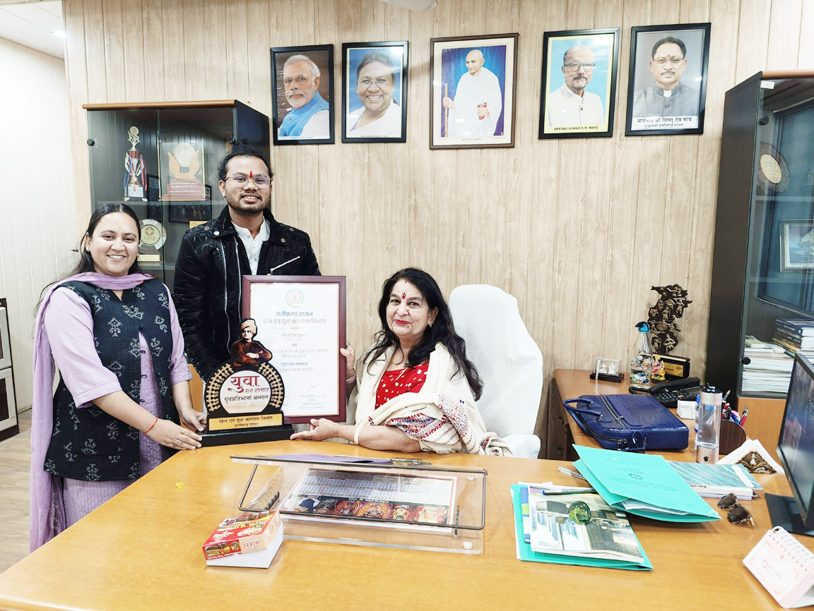 संगीत विवि के छात्र सचिन कुम्हरे कोयुवा रत्न सम्मान, कुलपति ने दी बधाई