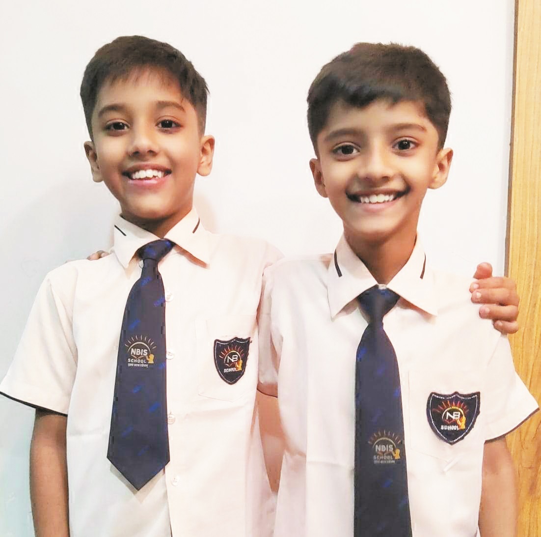 नीरज बाजपेयी इंटरनेशनल स्कूल के मोदी बंधुओं ने ओलंपियाड में गाड़े झंडे