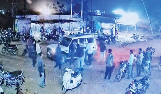 तिल्दा शराब दुकान के 4 कर्मियों को अगुवा कर कुछ घंटे बाद छोड़ दिया