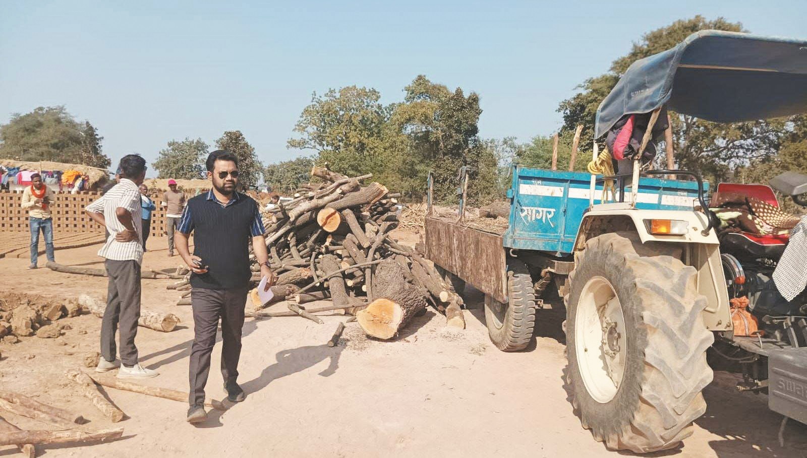 इमारती लकड़ी का अवैध परिवहन, जब्ती