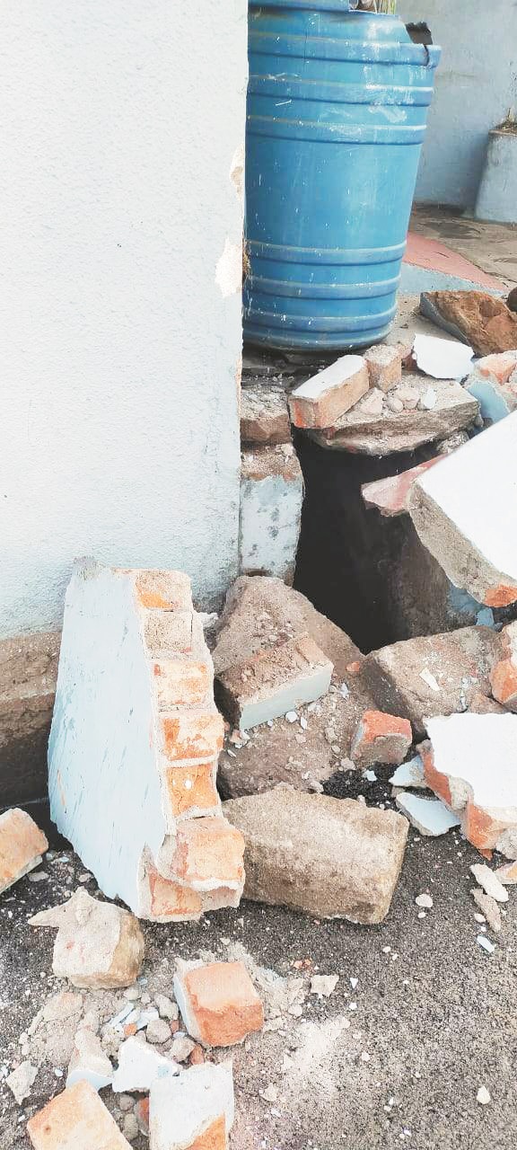 छावनी क्षेत्र में नाली और सडक़ों से हटाए अवैध कब्जा