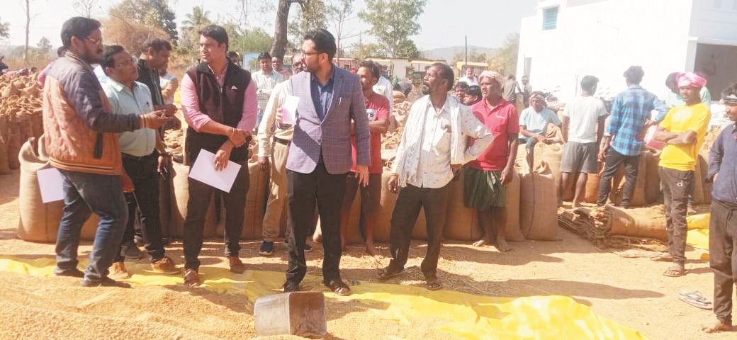 धान खरीदी के अंतिम दौर में कलेक्टर का सघन निरीक्षण, निगरानी हुई और सख्त