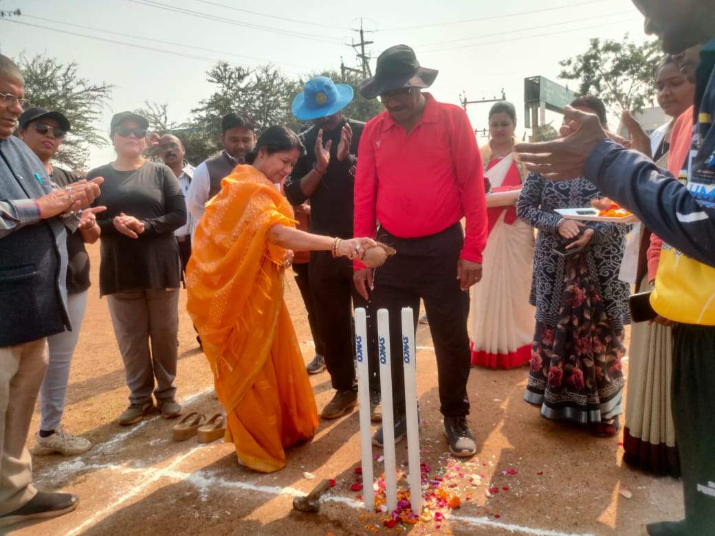 एसआर हॉस्पिटल एंड कॉलेज क्रिकेट स्पर्धा, नित्या इलेवन ने जीता