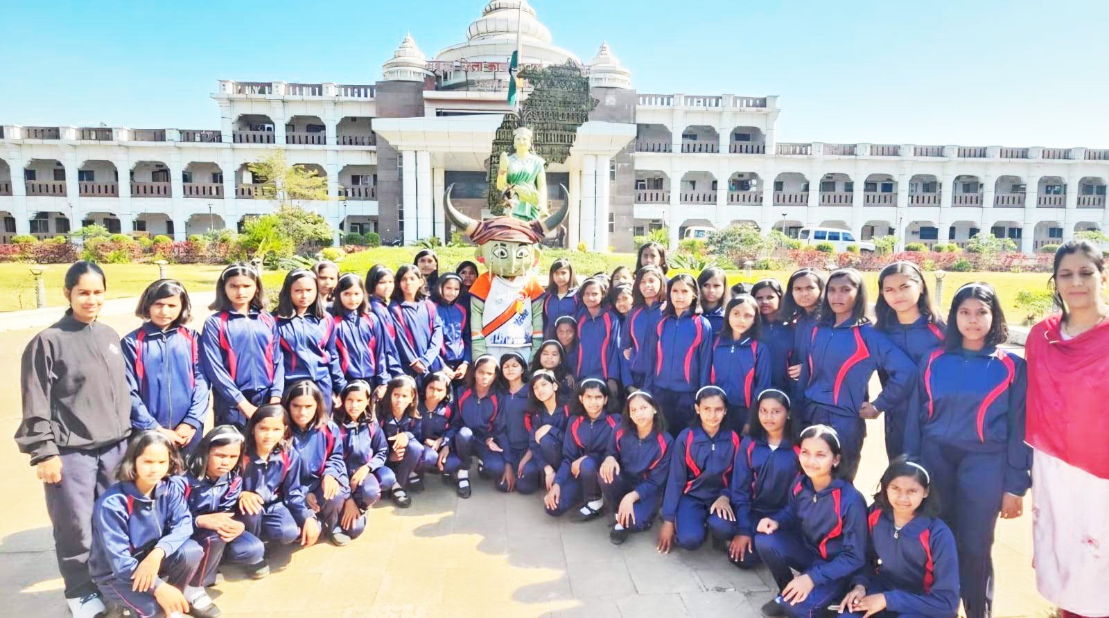 शुभंकर ‘मोर वीर’ का जोरदार अभिनंदन