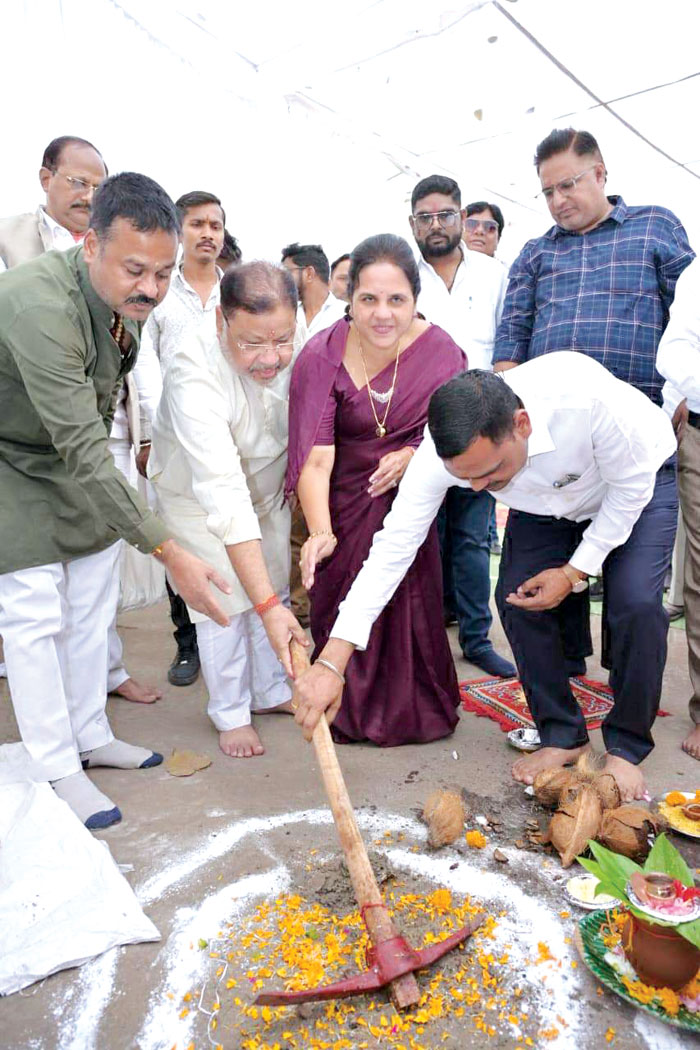 शहीद पाण्डेय वार्ड में 8 नए कार्यों का भूमिपूजन