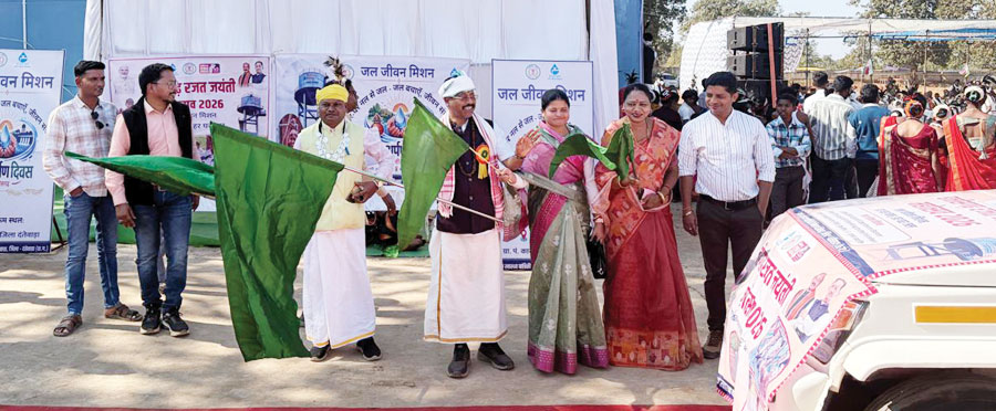 जन जागरूकता रथ को हरी झंडी