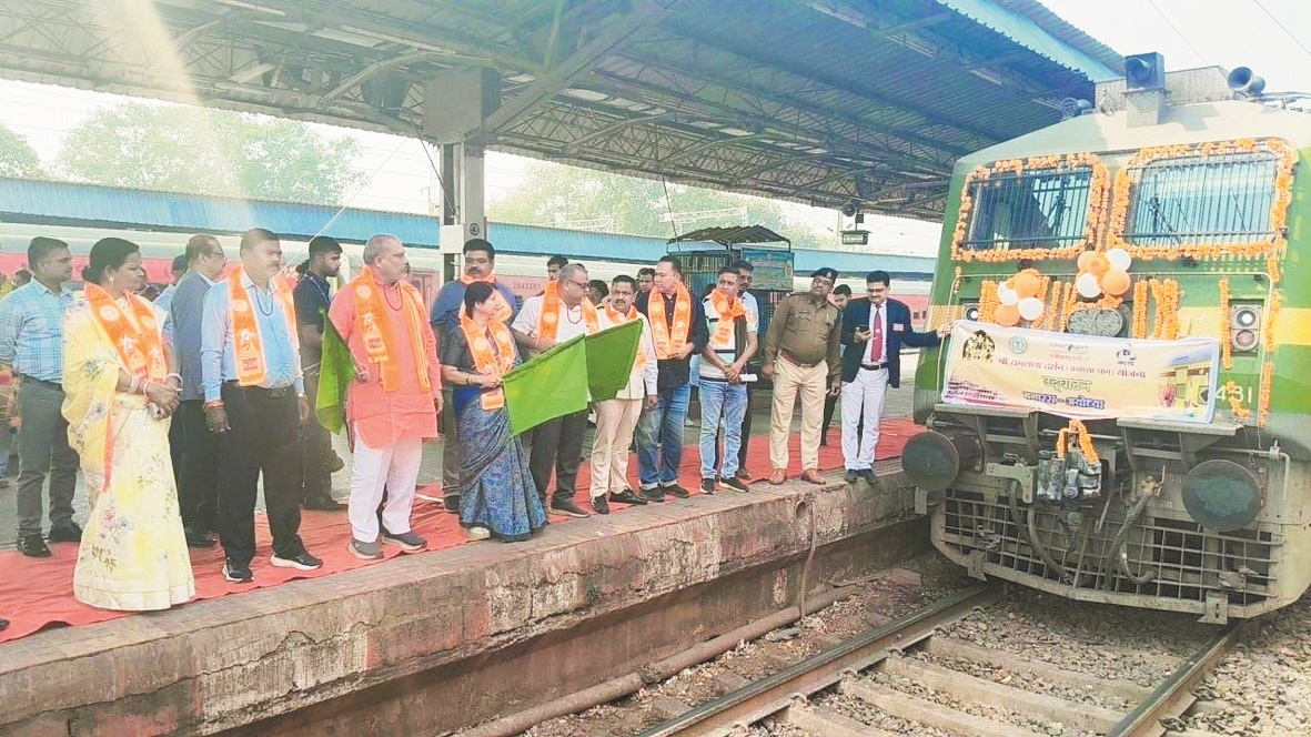 श्रीरामलला तीर्थ दर्शन योजना, 182 श्रद्धालु हुए रवाना