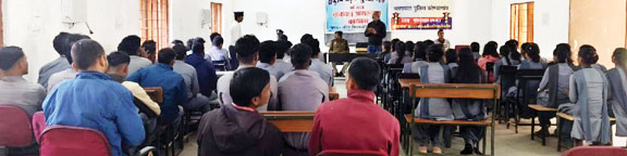 पुलिस ने विद्यार्थियों को किया जागरूक