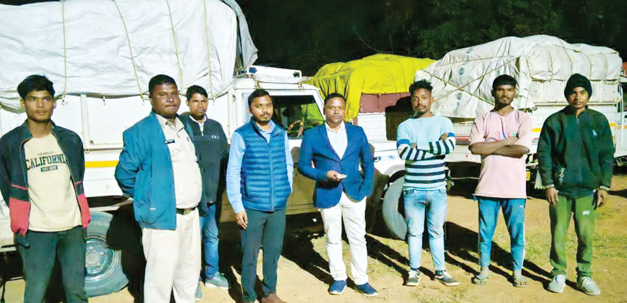 अवैध धान लदी 3 पिकअप जब्त