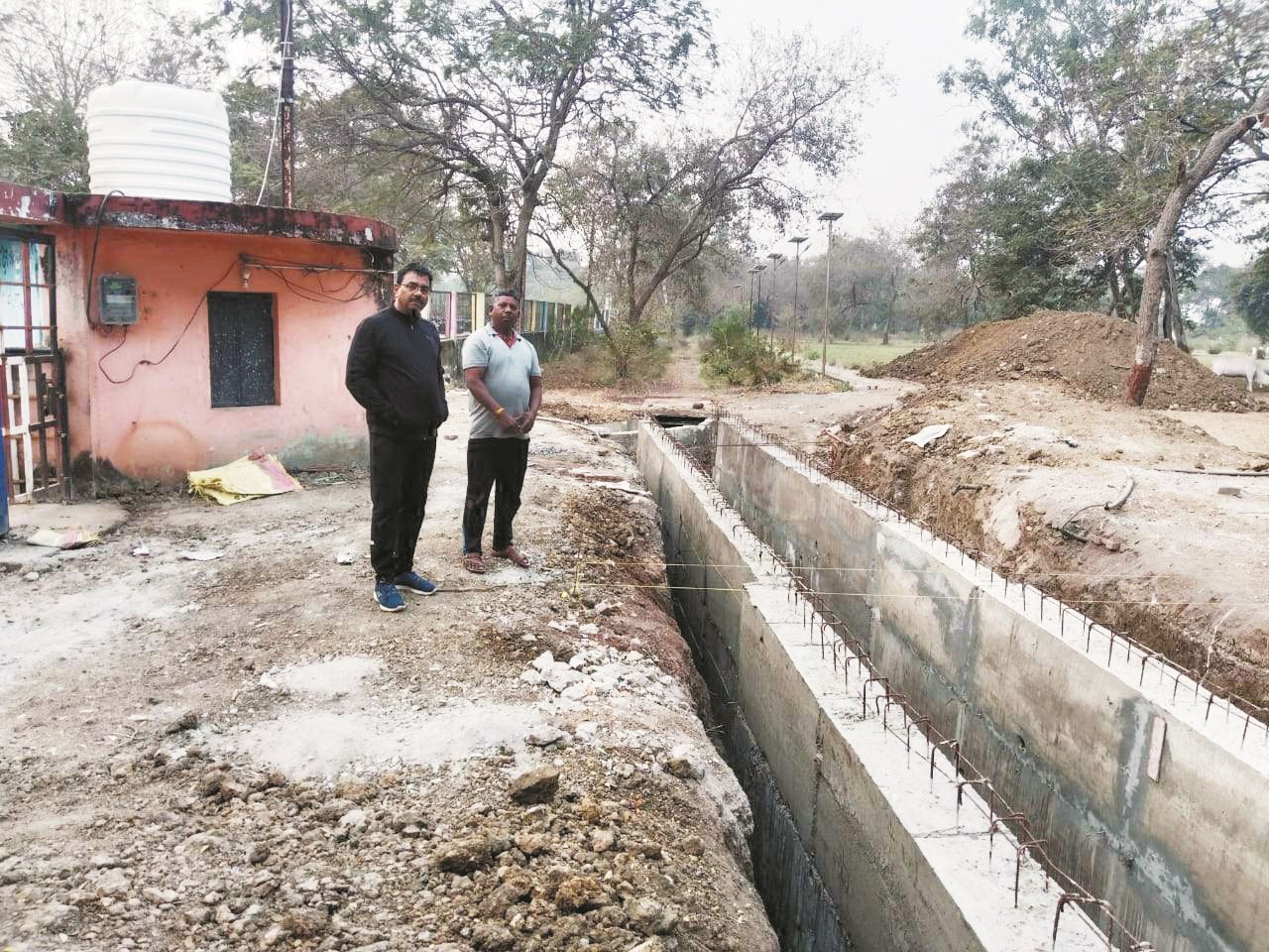 वार्डों में आयुक्त ने लिया सफाई का जायजा