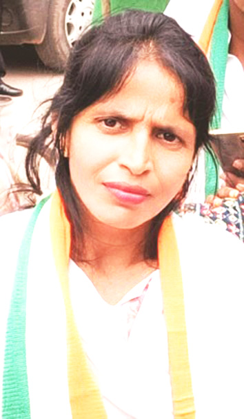 मिट्टी तेल डालकर खुदकुशी की कोशिश