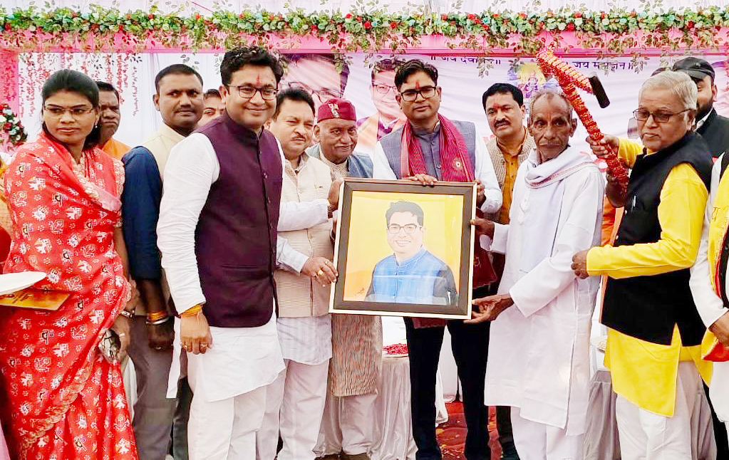 देवांगन समाज ने वित्त मंत्री का किया स्वागत