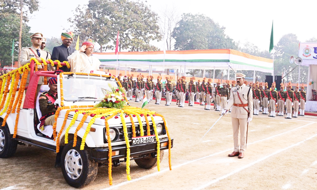 बलरामपुर में हर्षोल्लास के साथ मना गणतंत्र दिवस