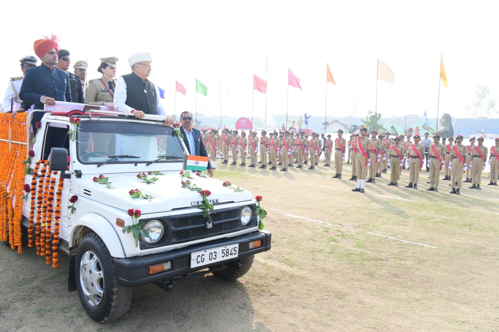 जिलेभर में शान से लहराया तिरंगा