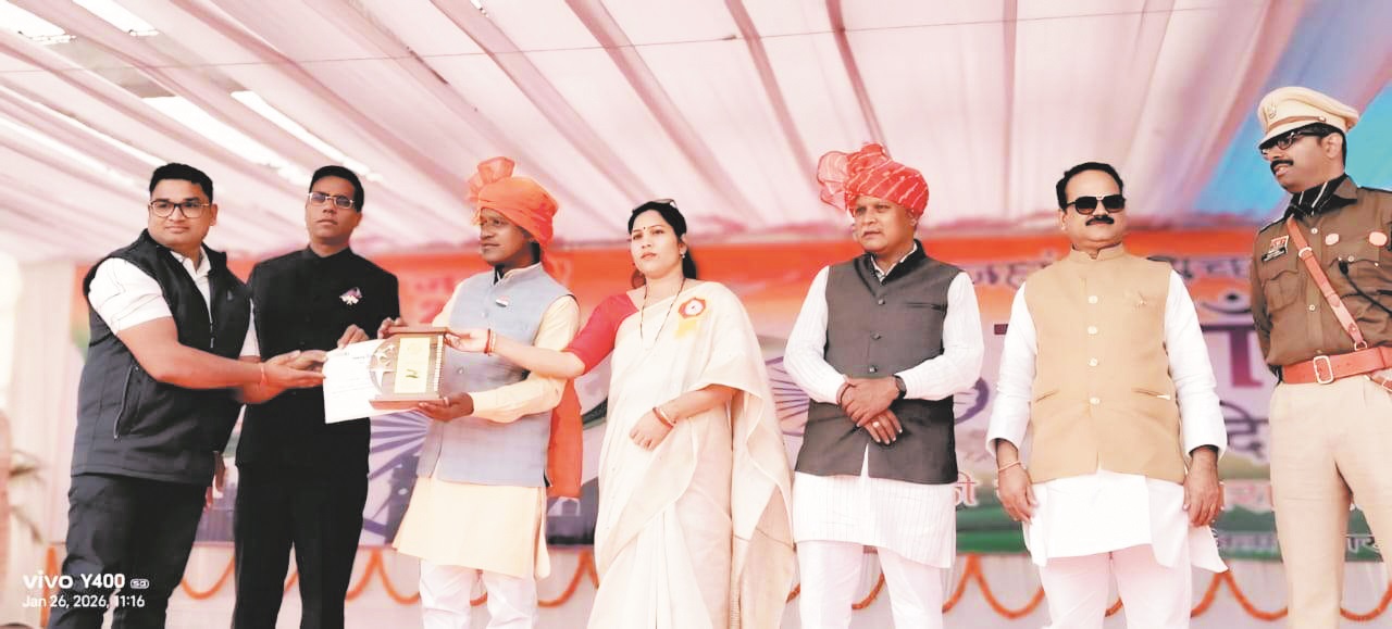 समाजसेवी सतीश यादव हुए सम्मानित