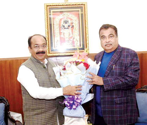 रायपुर-बिलासपुर नई 6लेन हाईवे स्वीकृत कराने गडक़री से मिले साव