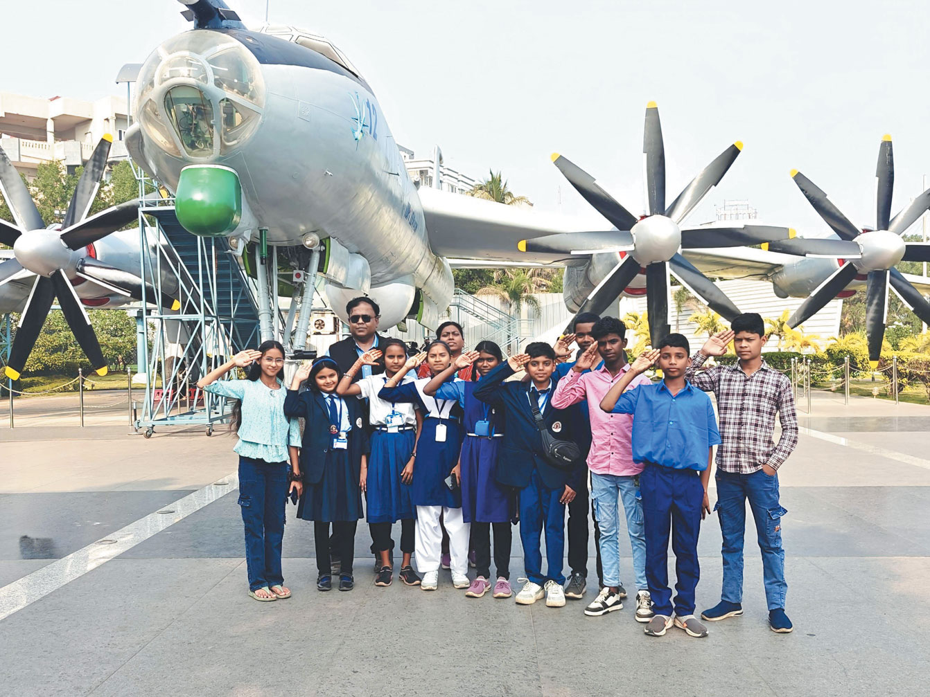 विद्यार्थियों ने किया विशाखापट्टनम का भ्रमण