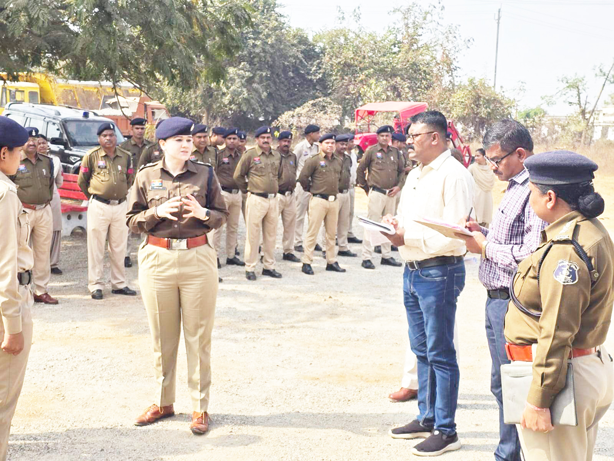 एसपी ने किया थाना का वार्षिक निरीक्षण