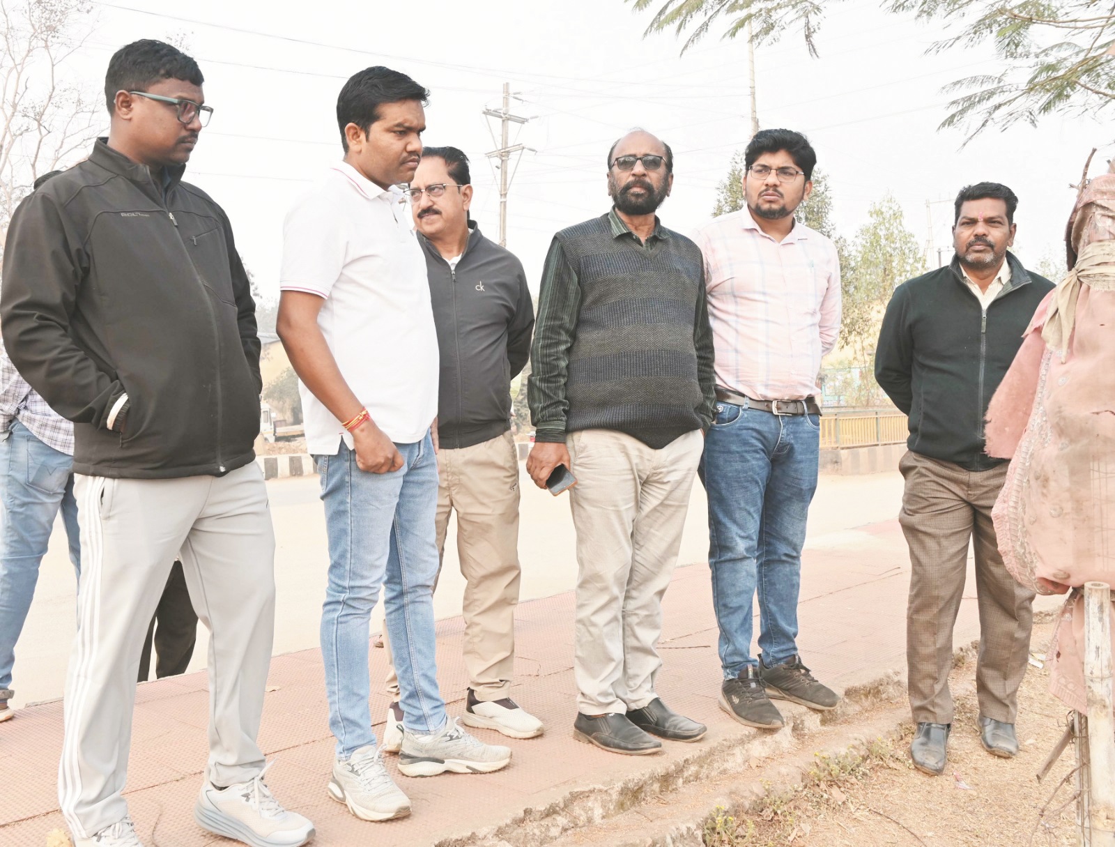 जोन 4 आयुक्त ने खुर्सीपार क्षेत्र का किया निरीक्षण