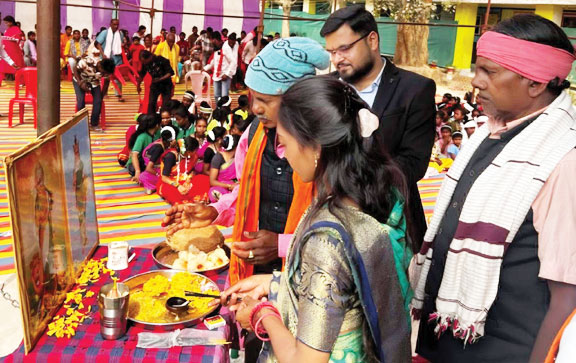 कन्या आश्रम कोकोड़ी में छात्रावास एकता दिवस हर्षोल्लास से मनाया