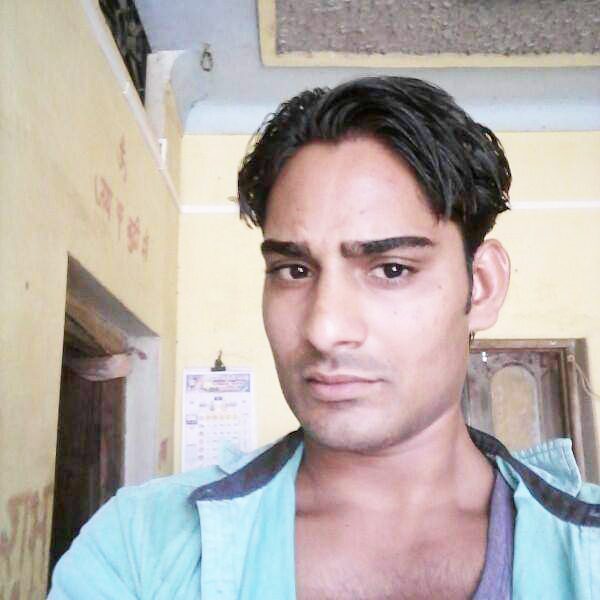 अज्ञात वाहन की चपेट में आकर युवक की मौत