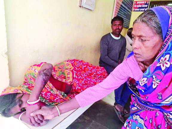 चाबी मांगने पर विवाद, लाठी-डंडा व टांगी से हमला, 7 जख्मी