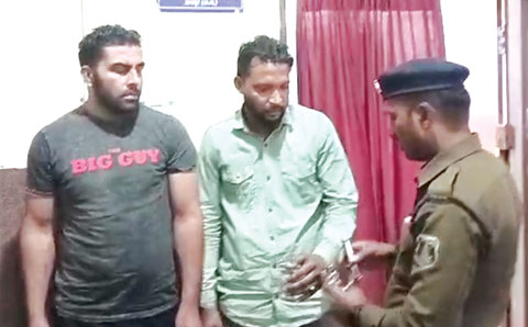  पंजाब के रास्ते पाकिस्तान से लाए थे गांजा, गोलबाजार में पकड़े गए, अब 6-6 साल जेल