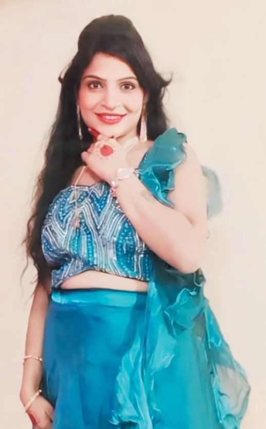 रील बनाने से पति ने मना किया तो पत्नी ने की खुदकुशी