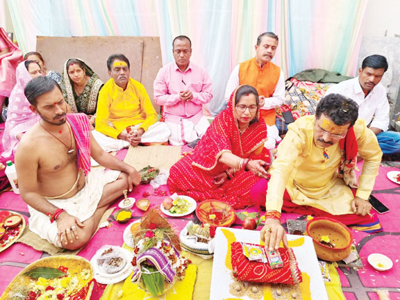 श्री ओंकारेश्वर मंदिर में प्राण-प्रतिष्ठा महोत्सव के दूसरे दिन वैदिक अनुष्ठान