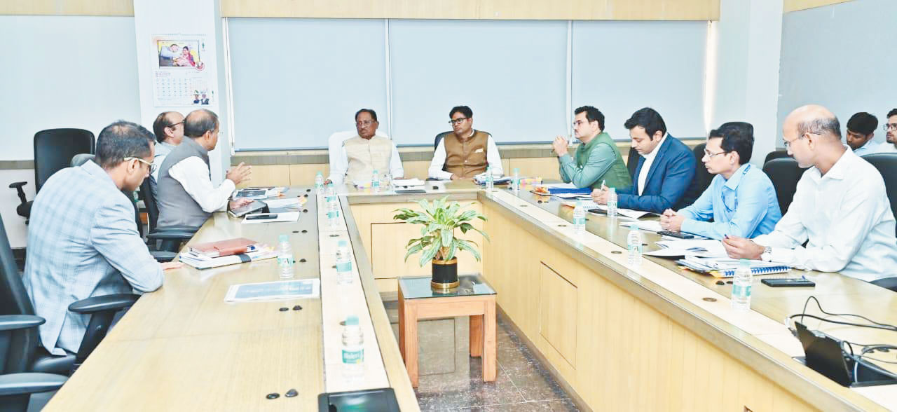 तीन रेल कारीडोर के लिए राज्य ने दिए 84 करोड़