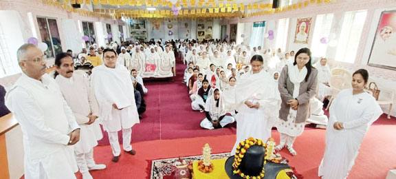 ब्रह्माकुमारी ईश्वरीय विवि में हर्षोल्लास से मनाई 90वीं शिव जयंती