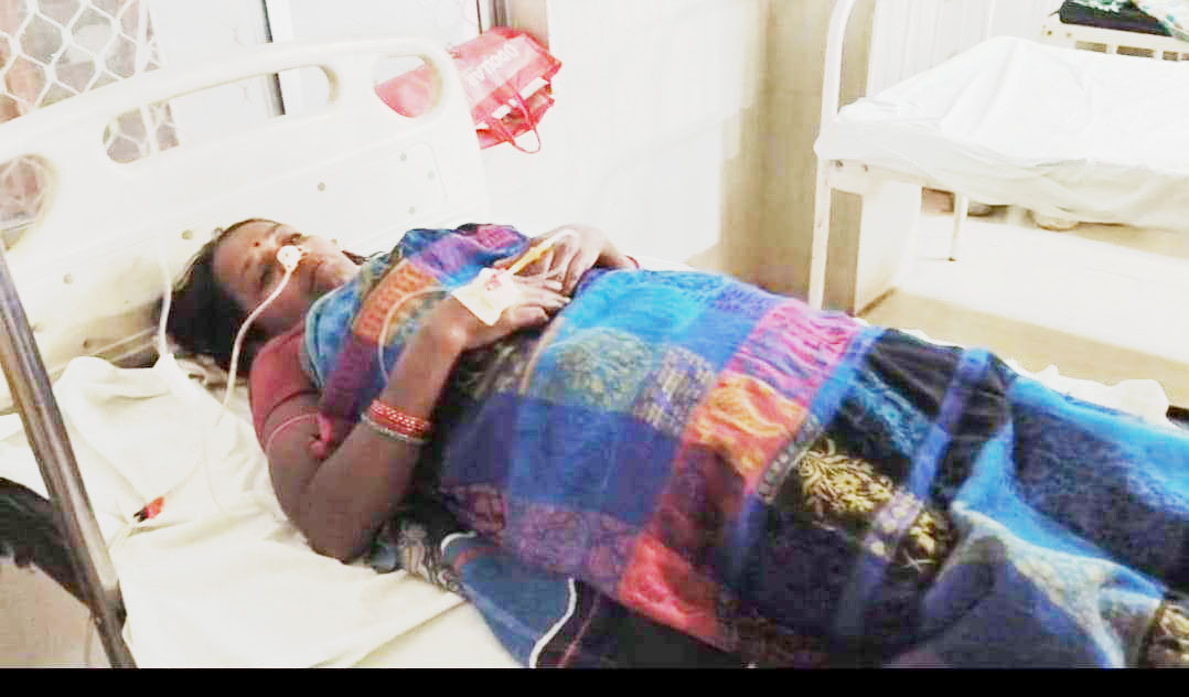 धान न बेच पाने से परेशान महिला ने की खुदकुशी की कोशिश, हालत खतरे से बाहर