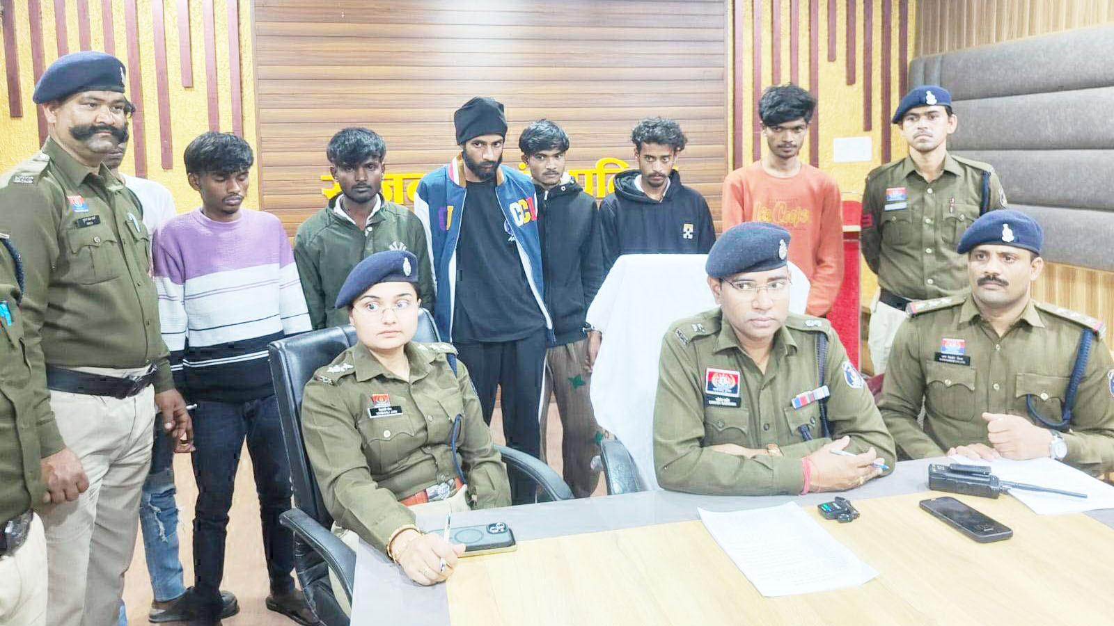 आधा दर्जन युवकों से नशीली गोलियां बरामद