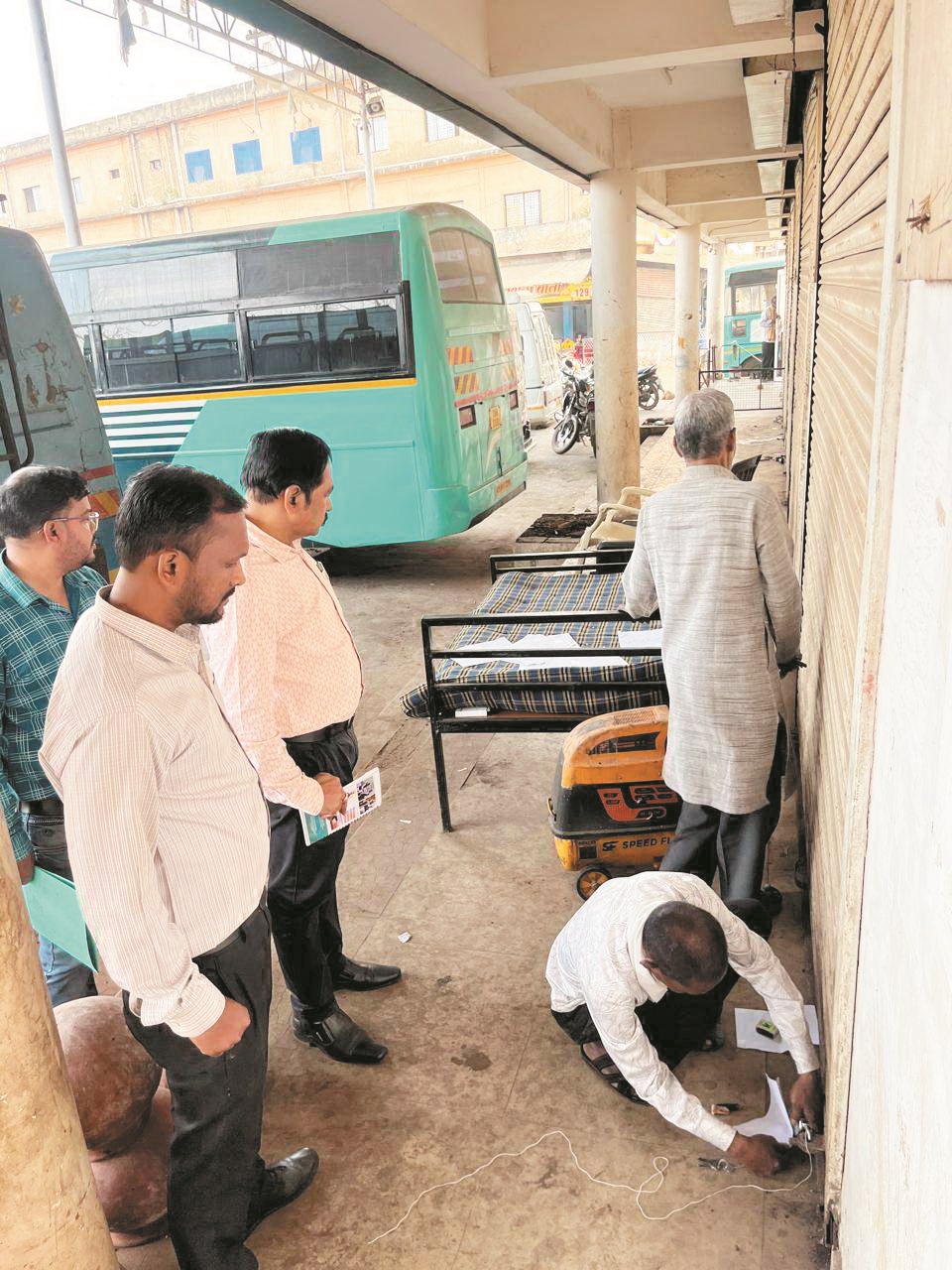 जेल रोड की 7 दुकानों में निगम ने जड़ा ताला