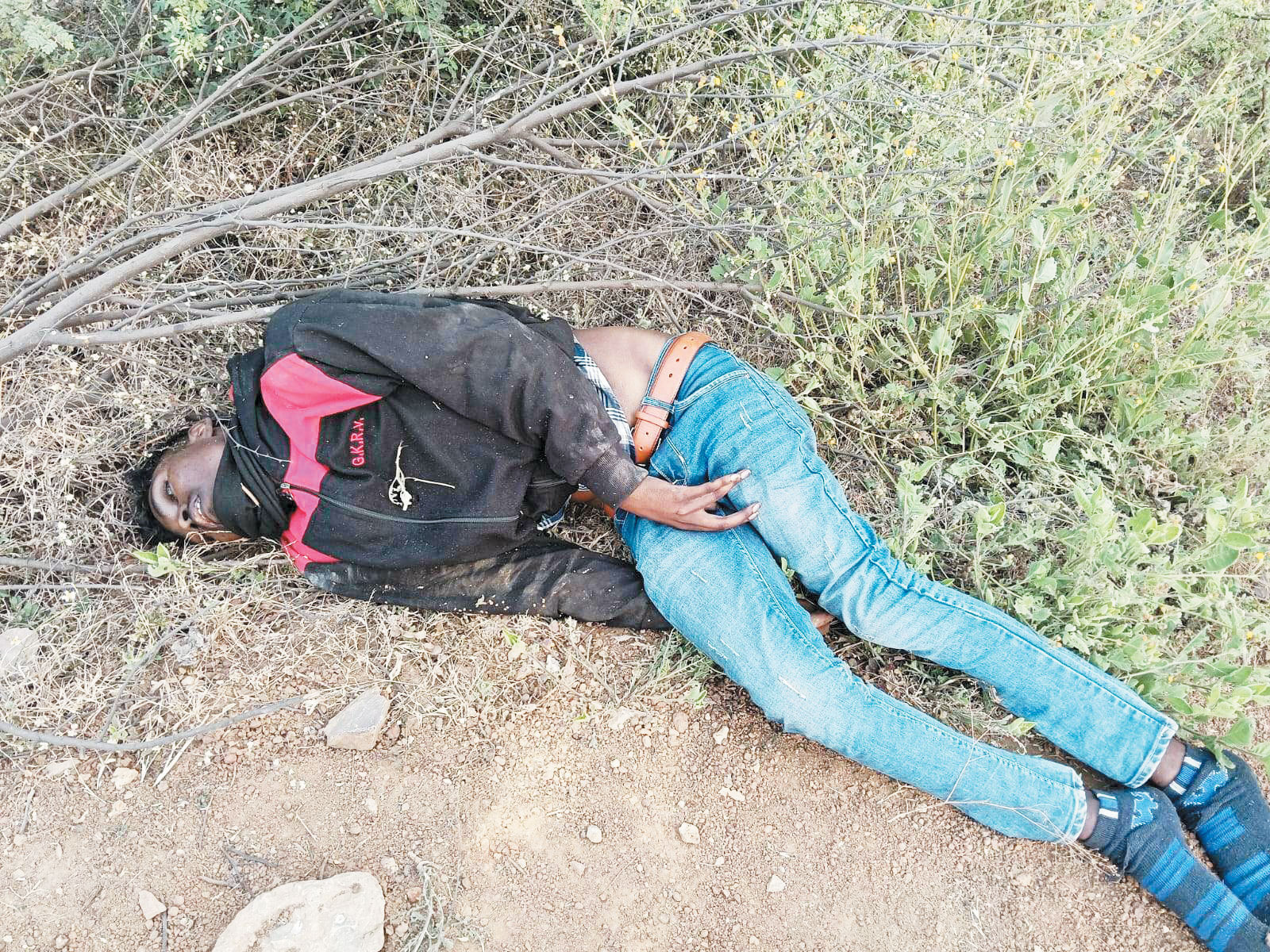 संदिग्ध हालत में युवक की मिली लाश, जांच में जुटी पुलिस