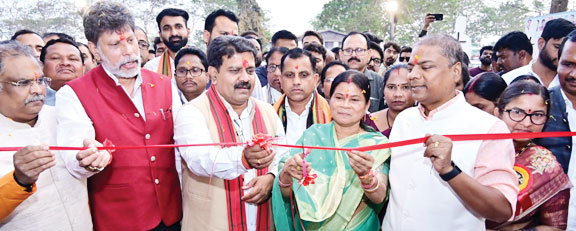 जनजातीय गौरव वाटिका का उप मुख्यमंत्री, वन मंत्री और विधायक ने किया लोकार्पण