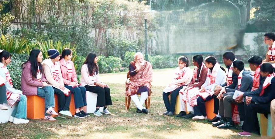 प्रधानमंत्री के साथ प्रत्यक्ष चर्चा में छात्रा सृष्टि साहू ने प्रेरणादायी अनुभव साझा किए