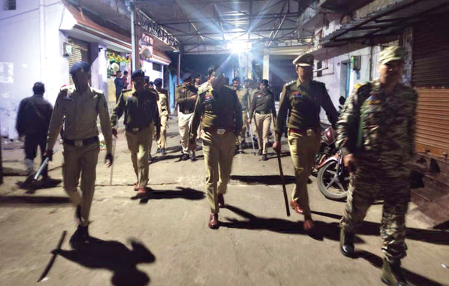 पुलिस ने की कॉम्बिंग गश्त