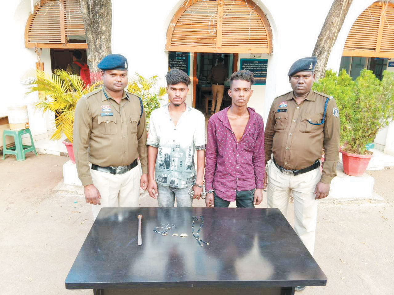 सूने मकान में चोरी के दो आरोपी गिरफ्तार