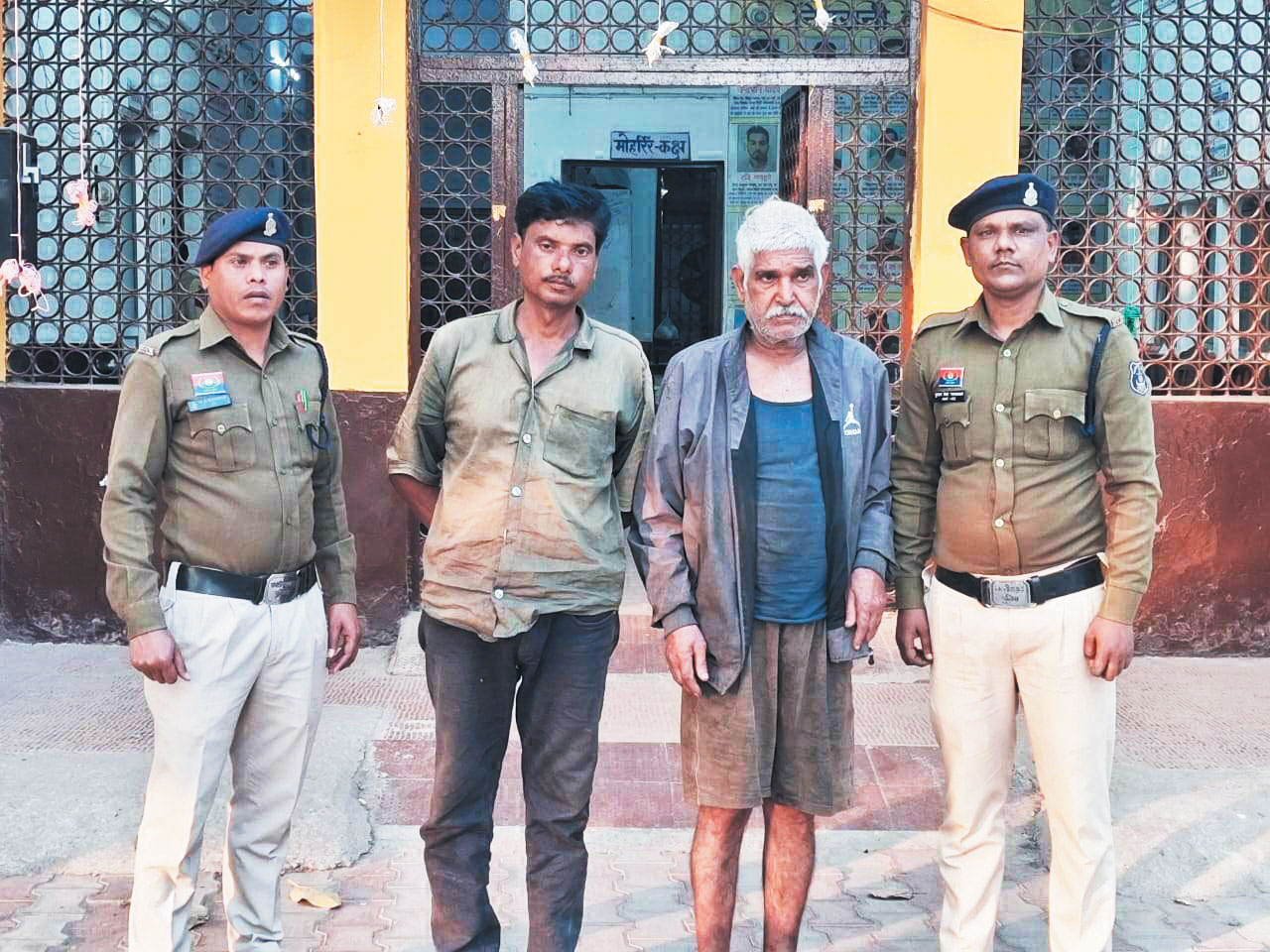 वृद्धा से रेप, सहयोगी समेत दो आरोपी गिरफ्तार