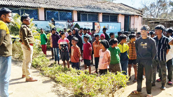 राजपुर छात्रावास में पुलिस की जागरूकता मुहिम