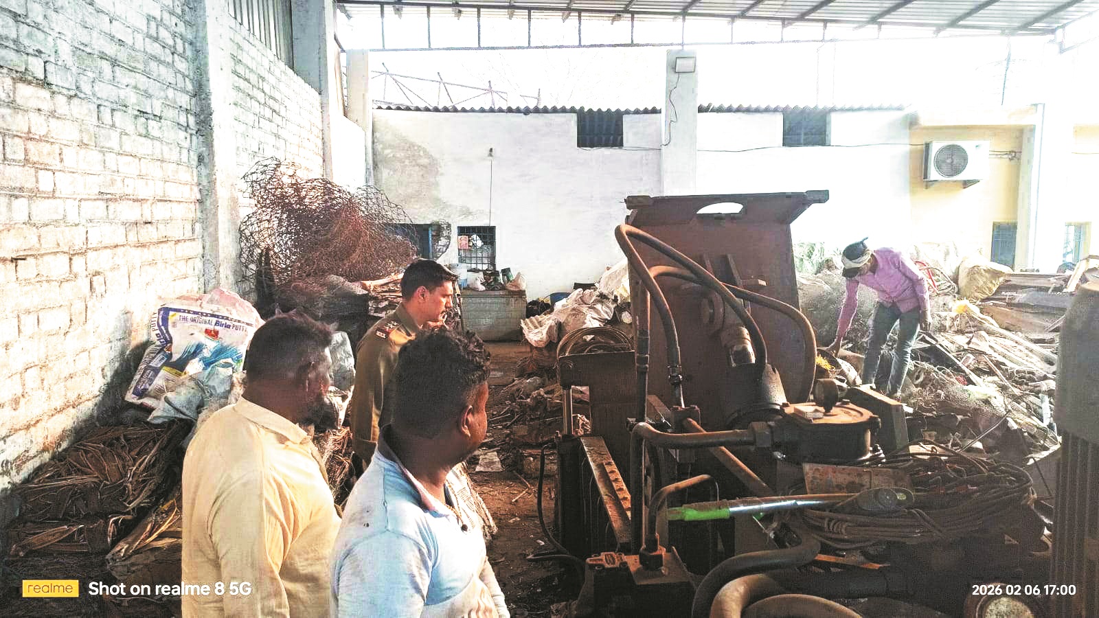 4 कबाड़ संचालकों के विरूद्ध कार्रवाई