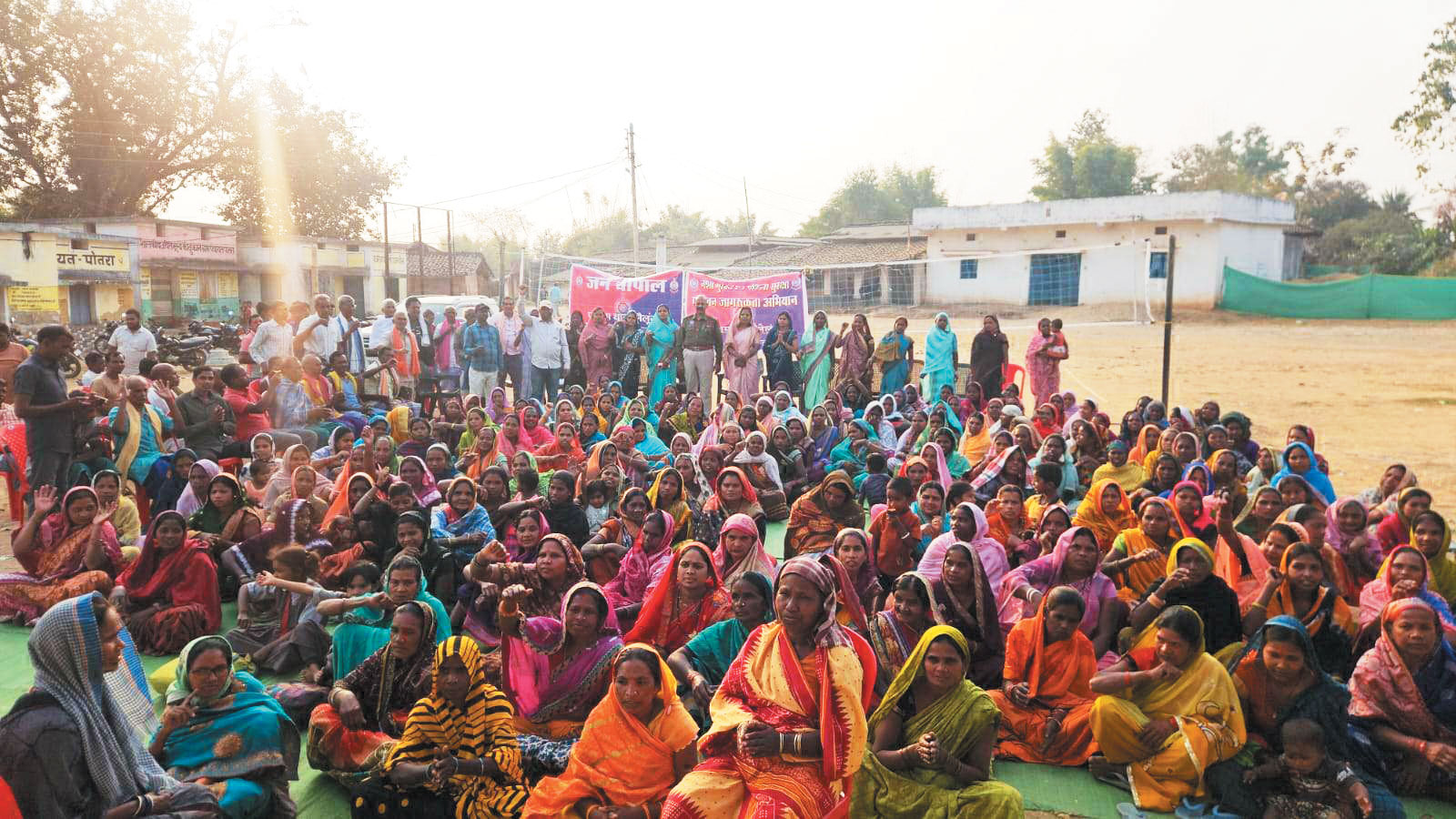 लैलूंगा व छाल क्षेत्र में पुलिस जन चौपाल,300 से अधिक ग्रामीणों ने लिया नशामुक्ति का संकल्प