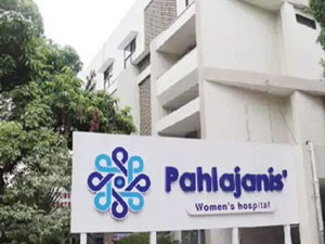 पहलाजानी हॉस्पिटल के खिलाफ एफआईआर, बच्चा बदलने के आरोप में सुप्रीम कोर्ट ने दिए थे निर्देश