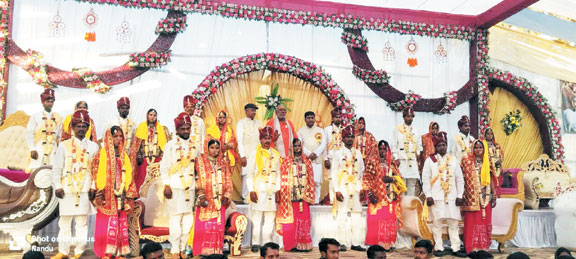 सर्व समाज सामूहिक विवाह: 11 जोड़े बंधे परिणय सूत्र में