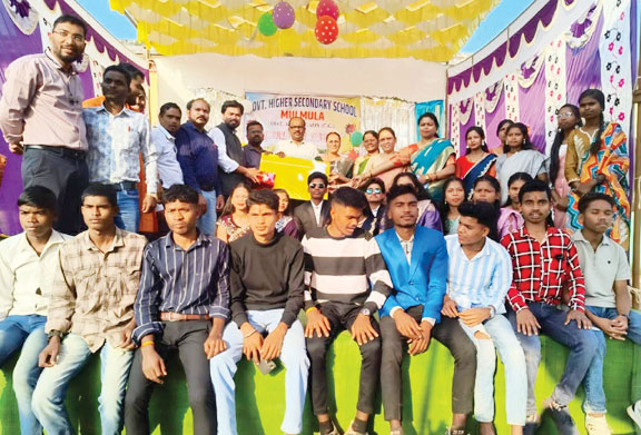 मुलमुला स्कूल में विदाई समारोह आयोजित