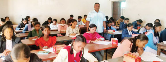 जिला स्तर गौ विज्ञान परीक्षा में बच्चों ने दिखाया उत्साह